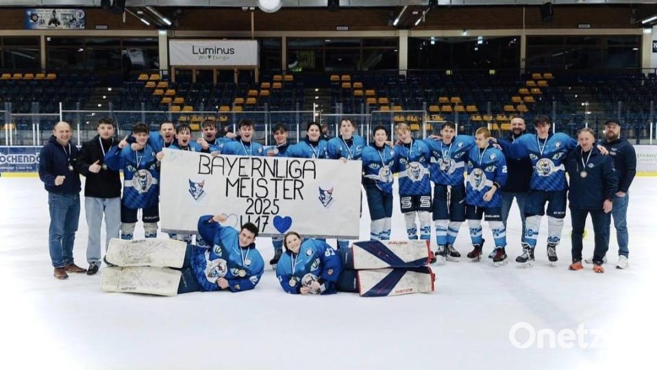 Die Jugend des 1. EV Weiden ist Meister der Bayernliga. Bild: S. Wirth