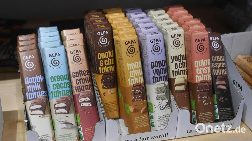 Die Schokolade in den Riegeln mit dem Fairtrade-Logo stammt nicht aus Kinderhand. Bild: Gabi Schönberger