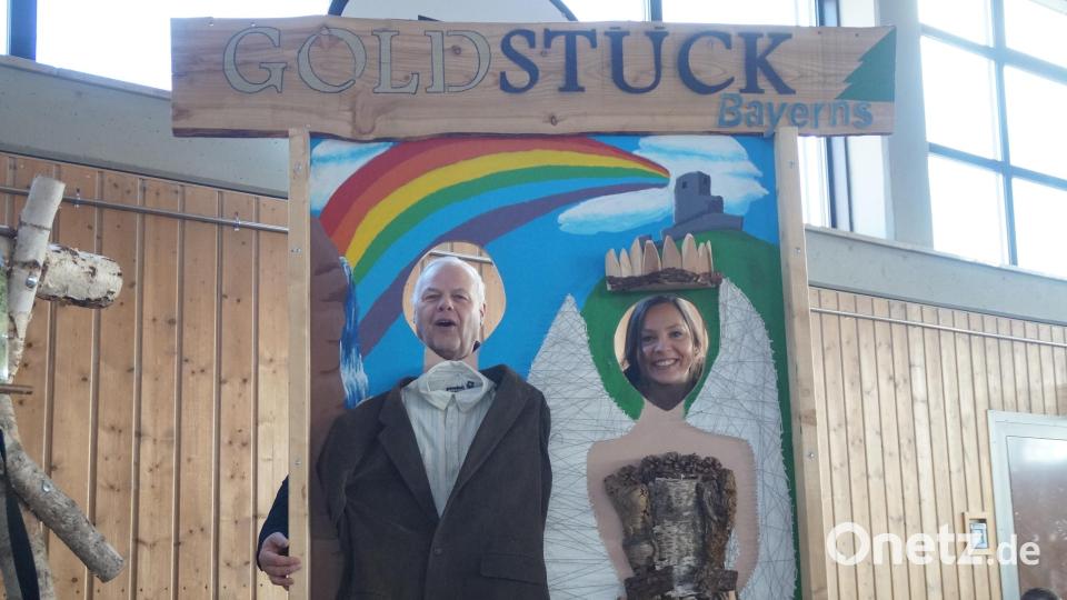 Oberviechtach präsentiert sich als Goldstück Bayerns, und die Gäste machen mit. Bild: wel
