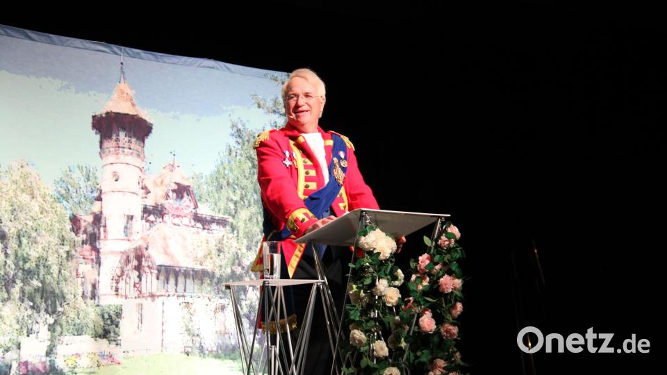 Wolfgang Krebs, der Meister der Parodie, träumt in seinem Programm &quot;Bavaria first!&quot; vom Königreich Bayern. In Windeseile schlüpft er in die Rollen bekannter Politiker wie Markus Söder, Edmund Stoiber, Hubert Aiwanger, Horst Seehofer oder Robert Habeck und zeichnet diese überzeugend und sehr humorvoll nach. Bild: prh