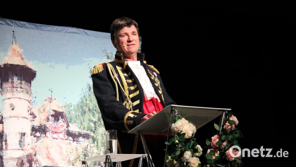Wolfgang Krebs, der Meister der Parodie, träumt in seinem Programm &quot;Bavaria first!&quot; vom Königreich Bayern. In Windeseile schlüpft er in die Rollen bekannter Politiker wie Markus Söder, Edmund Stoiber, Hubert Aiwanger, Horst Seehofer oder Robert Habeck und zeichnet diese überzeugend und sehr humorvoll nach. Bild: prh