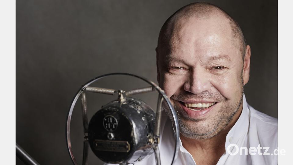 Vom Klassik-Star zum Jazzer: Sänger-Legende Thomas Quasthoff ist Special Guest bei Rüdiger Baldaufs &quot;Trumpet Night &amp; Friends&quot; im Stadttheater Amberg. Bild: Gregor Hohenberg Sony Music Entertainment/exb
