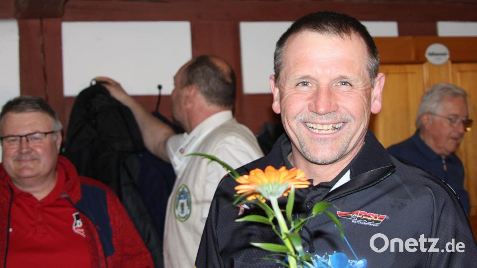Der Ski-Langläufer Gerhard Bauer wurde in der Schweiz, zusammen mit Teamkameraden vom SC Monte Kaolino Hirschau, Weltmeister in der 4 x 5 Kilometer-Langlaufstaffel der Herren. An den Start ging Bauer für die DJK Falkenberg. Bild: wro