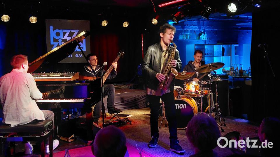 Das &quot;Jakob Manz Project&quot; begeistert das Weidener Publikum. Die Band zählt zu den angesagtesten, jungen Jazzgruppen in Deutschland. Bild: Kunz