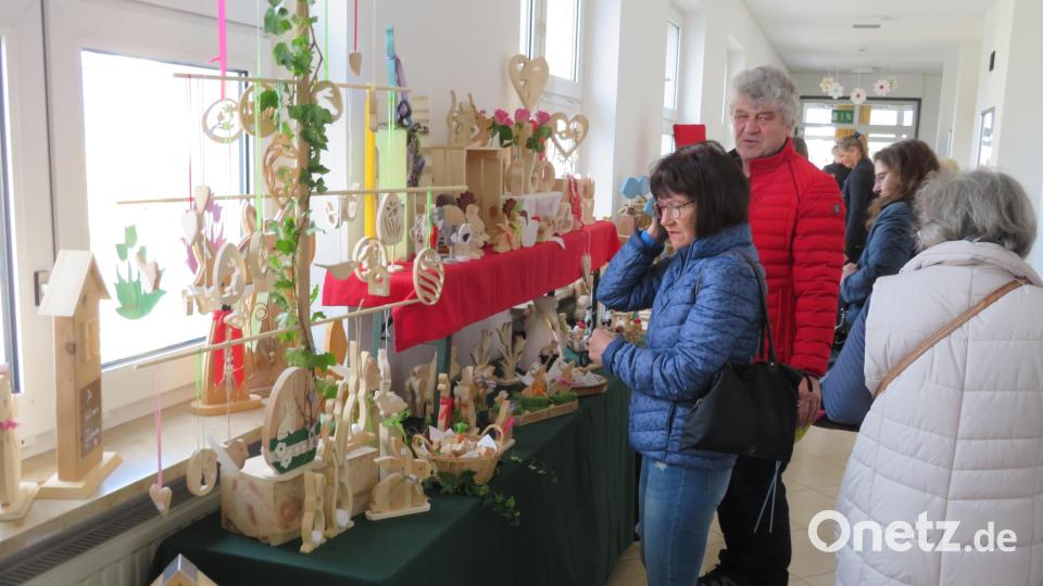 Das Thema Ostern zog sich durch den Markt wie ein rotes Band. Bild: adj