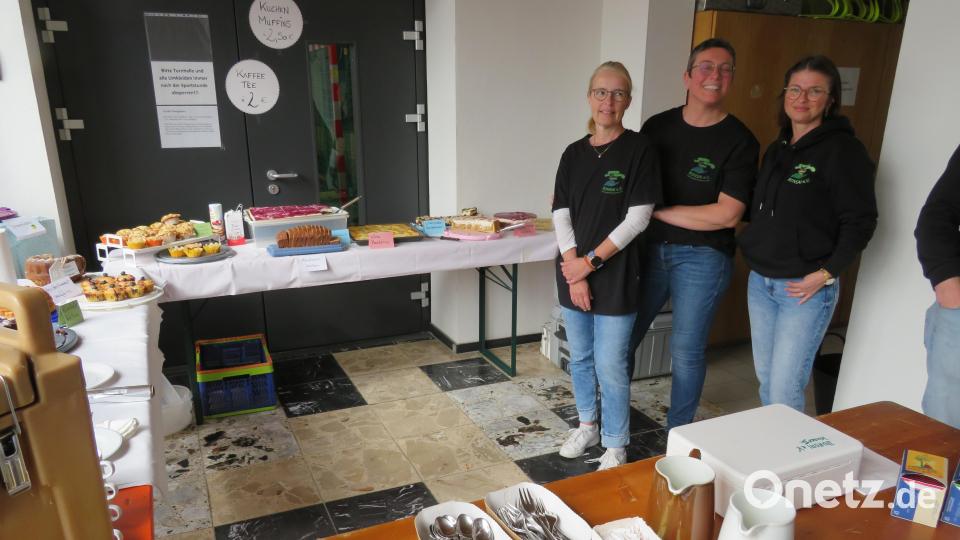 Der Verein &quot;Bonsai&quot; bot Kaffee und Kuchen an. Bild: adj