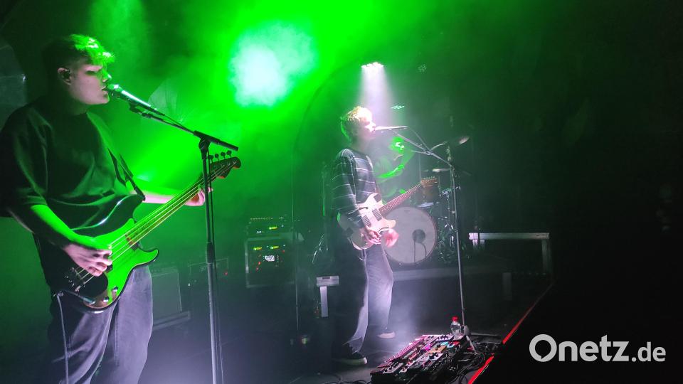 Grün ist die Indierock-Hoffnung: &quot;Van Holzen&quot; beim Konzert in der &quot;Sünde&quot;. Bild: rg