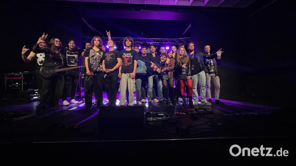Alle Bands des Contests. Bild: Lukas Büchold