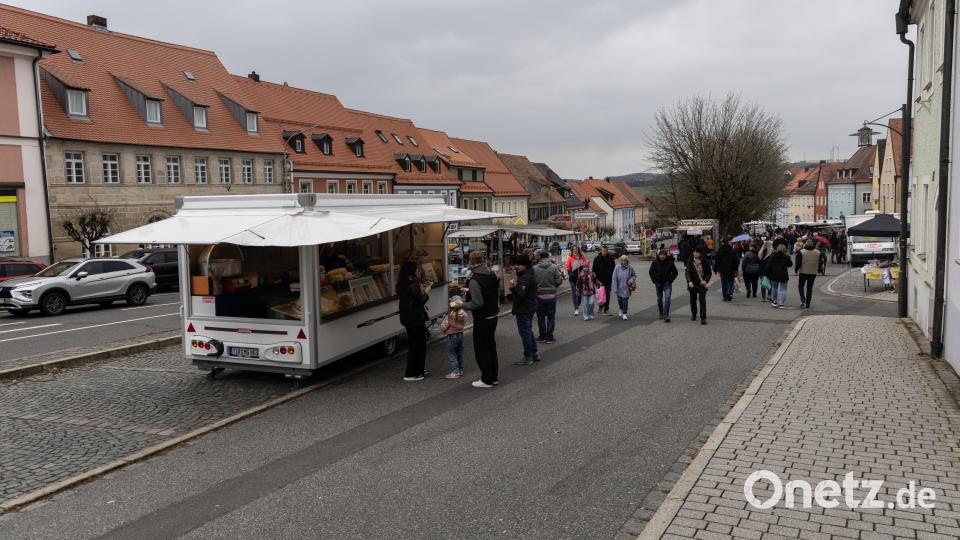 Nur ein gutes Dutzend Fieranten bot beim traditionellen Mittefastenmarkt seine Waren feil. Bild: Roland Wellenhöfer