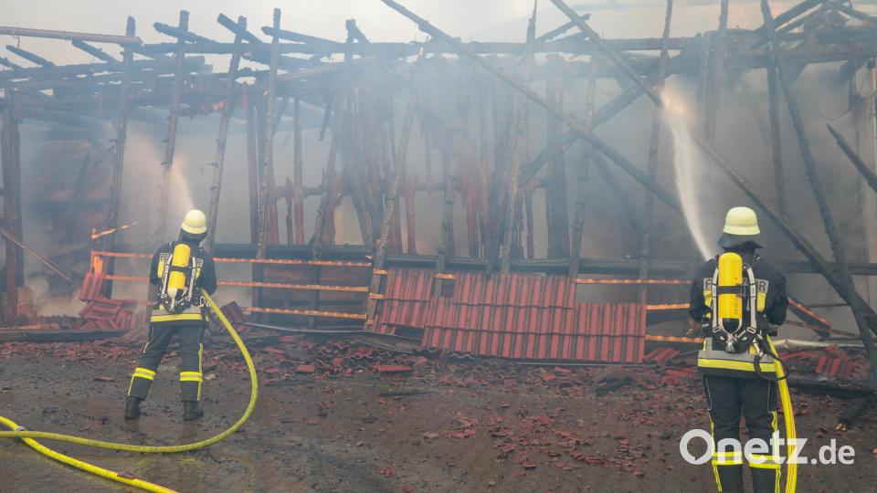 Ein ehemaliges Stallgebäude ist in Wolfersdorf bei Kastl abgebrannt. Bild: Wolfgang Steinbacher