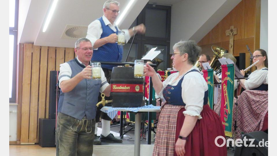 Das erste Prosit. Bild: adj