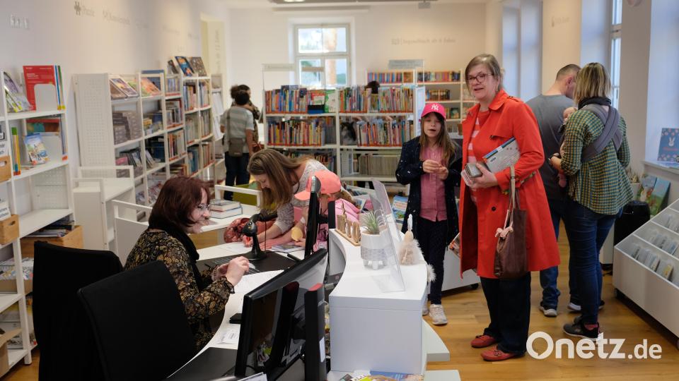 Viele Besucher beeindruckt das behagliche Ambiente der Stadtbibliothek Bild: do