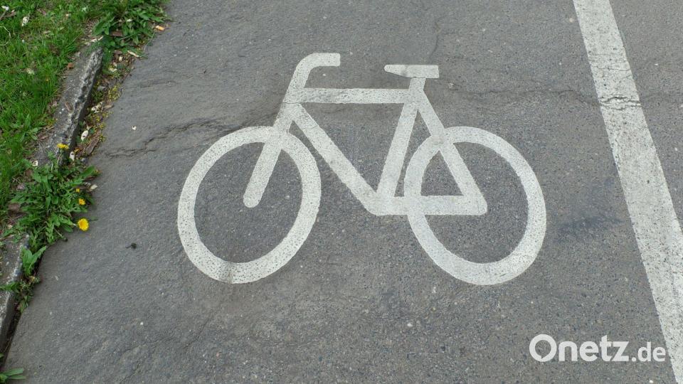 Zwischen Amberg und Ursensollen wird ein Radweg gebaut. Symbolbild: Peter Endig/dpa-Zentralbild/dpa/Symbolbild