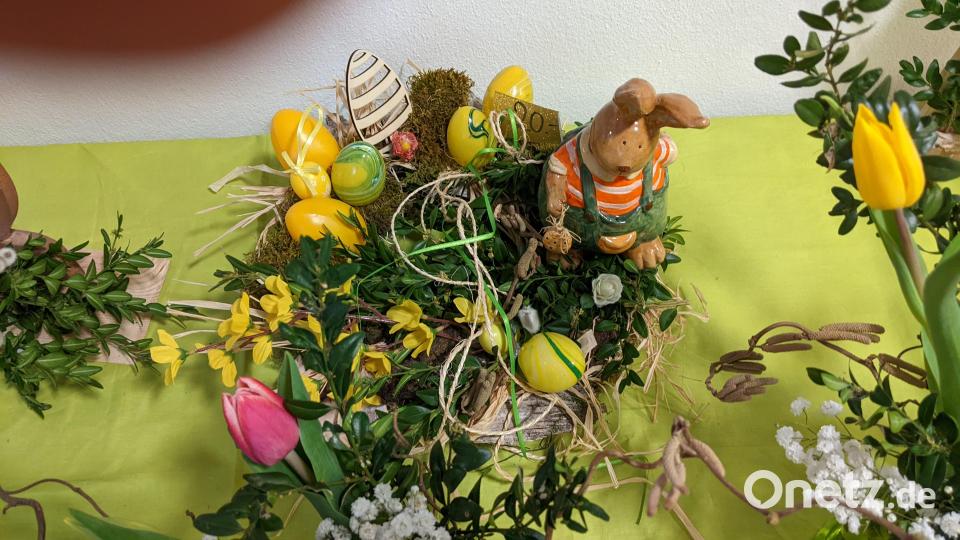 Gestecke, kreative Ideen, Holzarbeiten - all das finden Besucher beim Ostermarkt in der Stadthalle. Bild: kwl