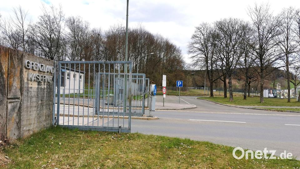 Etwas außerhalb der Grenzlandkaserne Oberviechtach will die Bundeswehr in östlicher Richtung eine Instandsetzungshalle (Länge 134 Meter) bauen. Bild: Portner