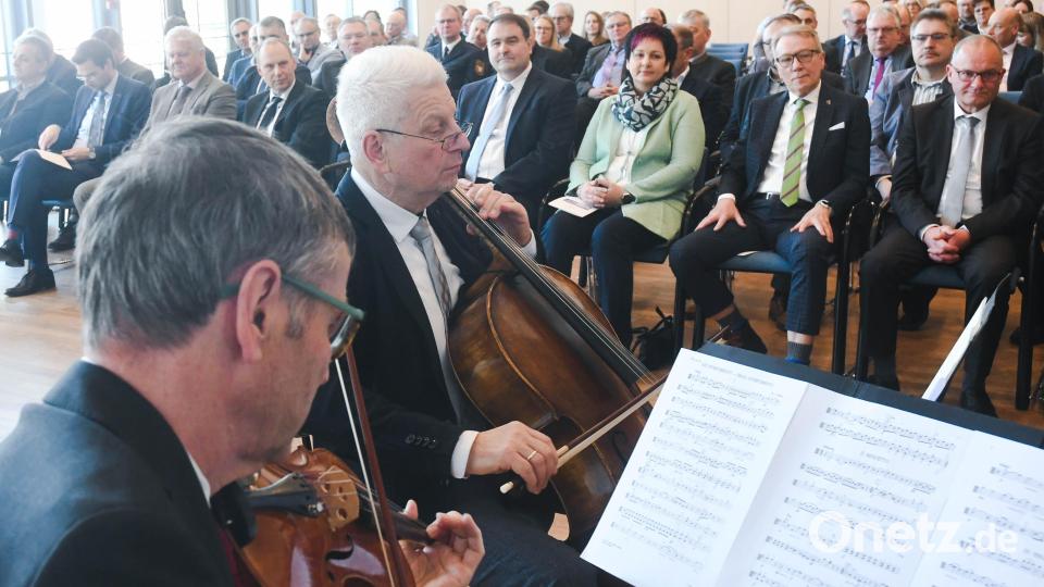 Das Weidener Streichquartett begleitet die Veranstaltung musikalisch. Bild: Gabi Schönberger