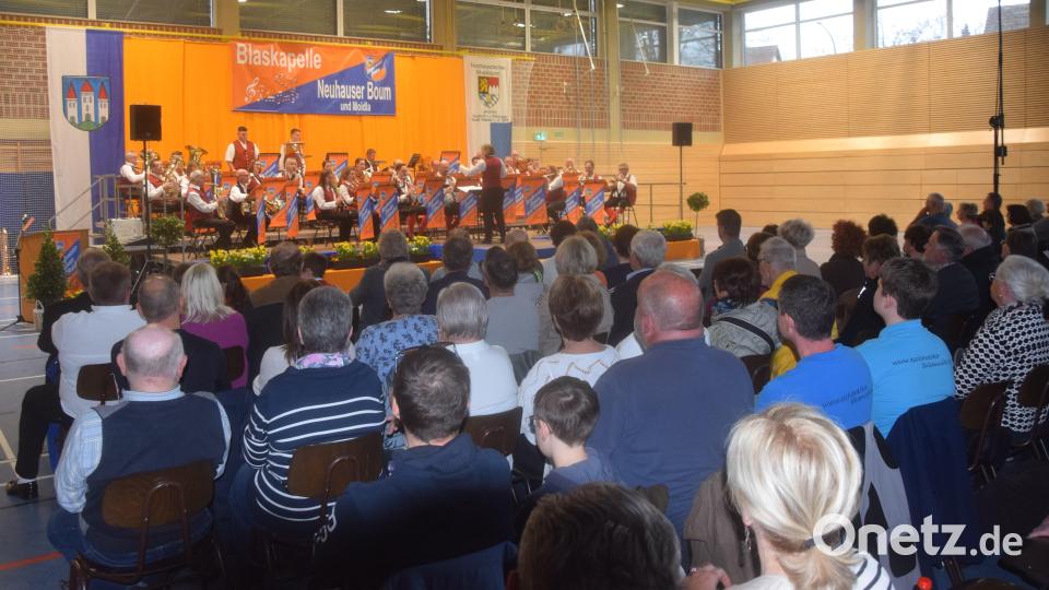 Das Frühjahrskonzert der Neuhauser Boum begeisterte 320 Besucher in der Mehrzweckhalle. Bild: fz