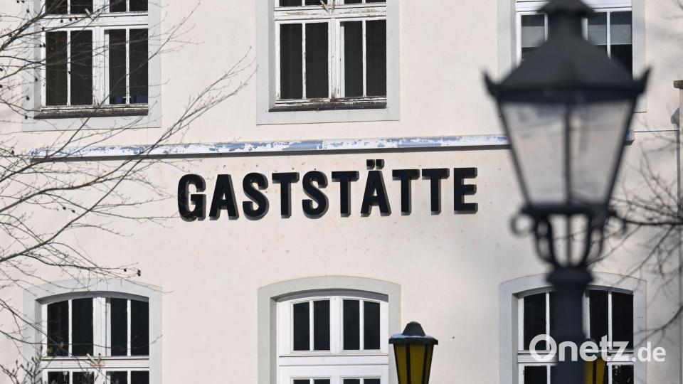 Die Zahl der Gaststättenerlaubnisse im Landkreis Tirschenreuth steigt. Tatsächlich nimmt die Zahl der Gastronomiebetriebe aber ab. Symbolbild: Hendrik Schmidt/dpa