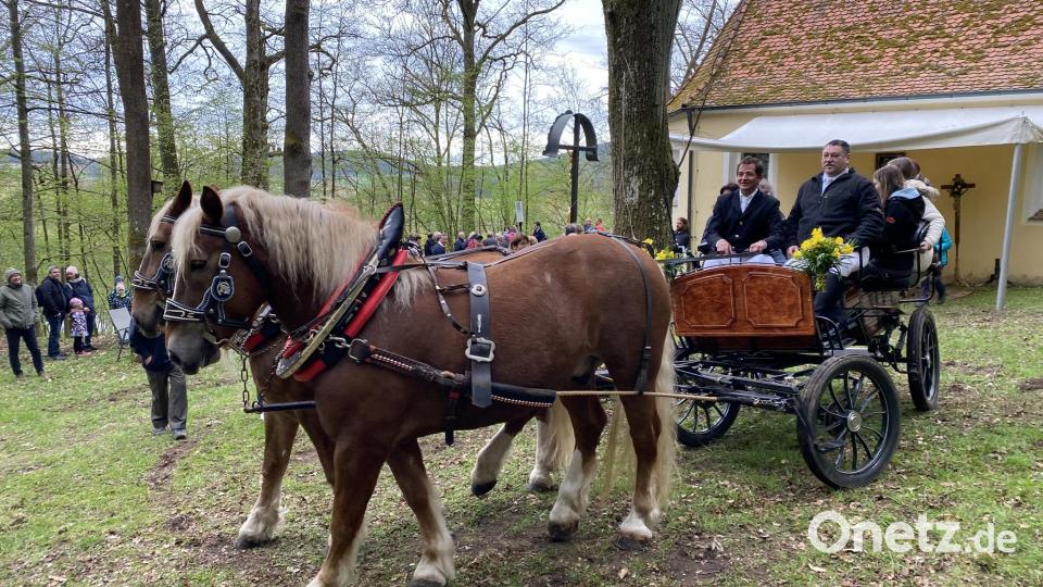Nach dem Gottesdienst geht es wieder zurück nach Nabburg. Bild: aub