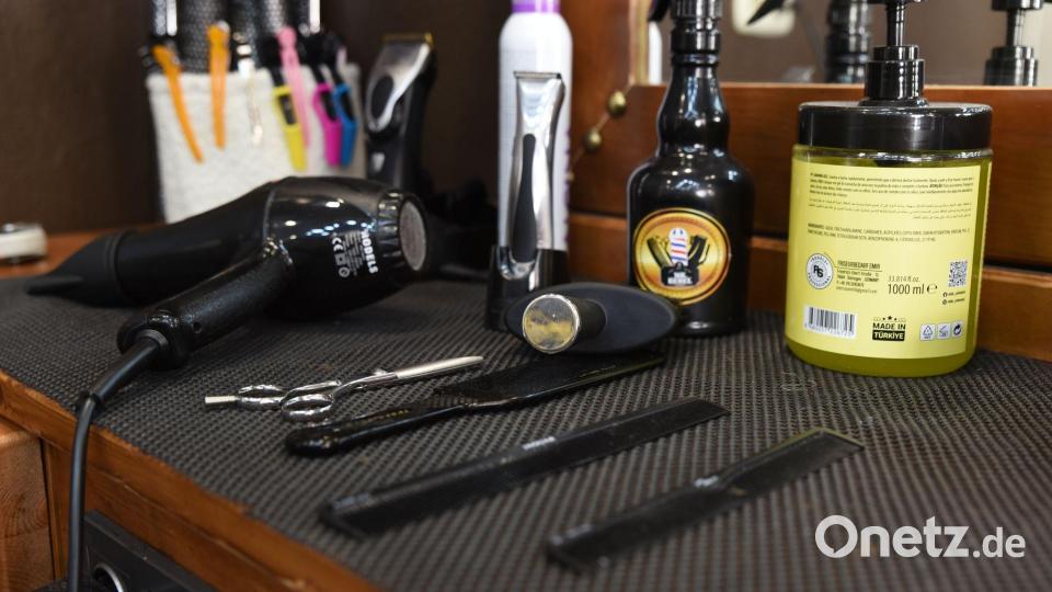 In manchen Barbershops hapert es an der Hygiene - mit Folgen für die Kunden. (Symbolbild) Bild: Simon Kremer/dpa