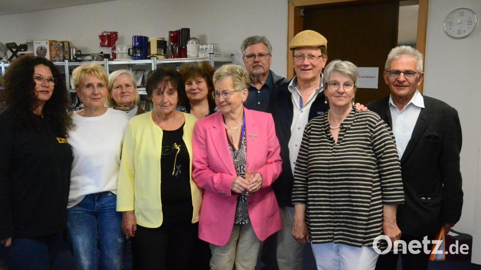 Das Sozialkaufhaus-Team kümmert sich um die neue Anlaufstelle der Tafel Weiden-Neustadt. Bild: Kunz