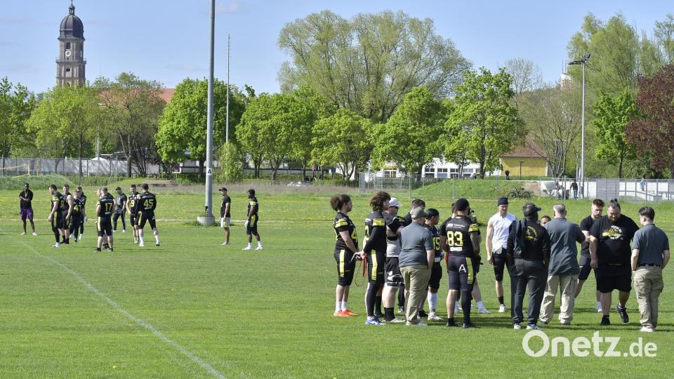 Bilder vom Spiel der Amberg Mad Bulldogs gegen die Augsburg Centurions. Bild: Hubert Ziegler