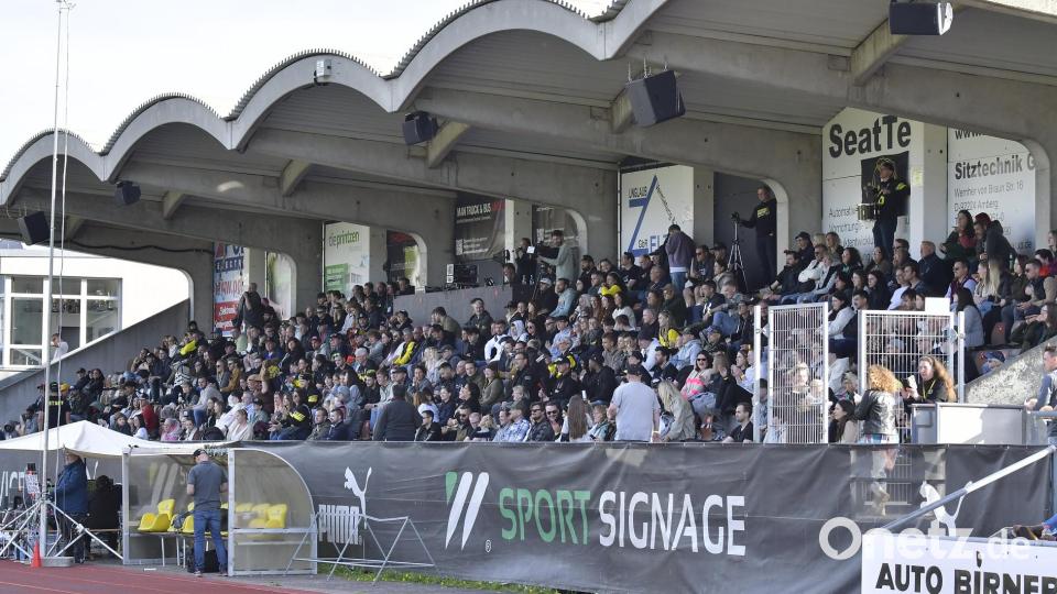 Bilder vom Spiel der Amberg Mad Bulldogs gegen die Augsburg Centurions. Bild: Hubert Ziegler