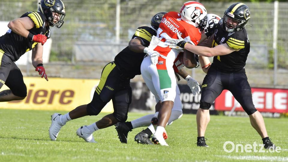 Bilder vom Spiel der Amberg Mad Bulldogs gegen die Augsburg Centurions. Bild: Hubert Ziegler