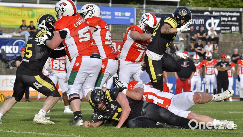 Bilder vom Spiel der Amberg Mad Bulldogs gegen die Augsburg Centurions. Bild: Hubert Ziegler