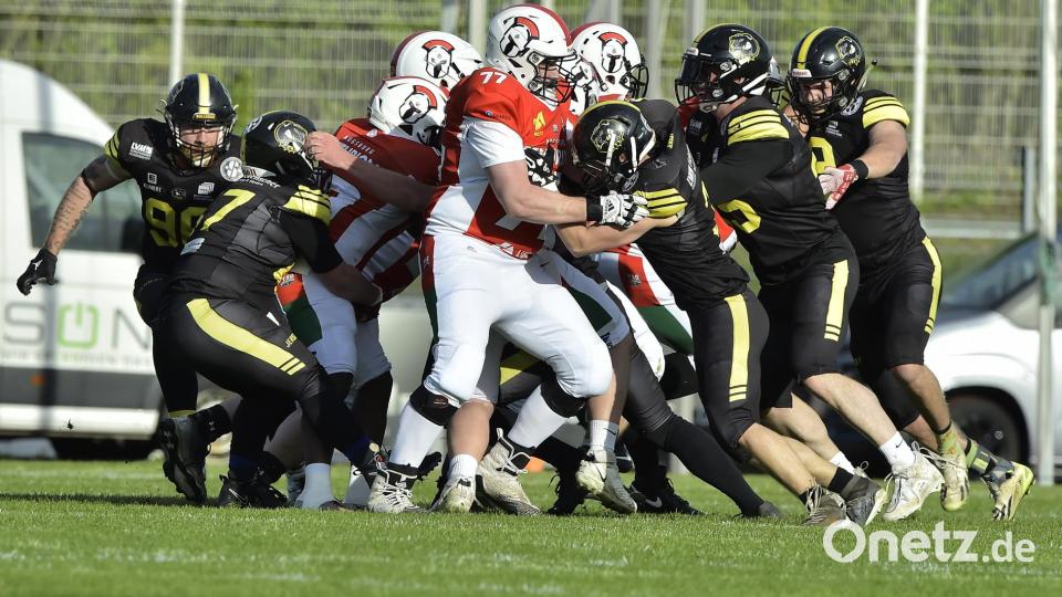 Bilder vom Spiel der Amberg Mad Bulldogs gegen die Augsburg Centurions. Bild: Hubert Ziegler