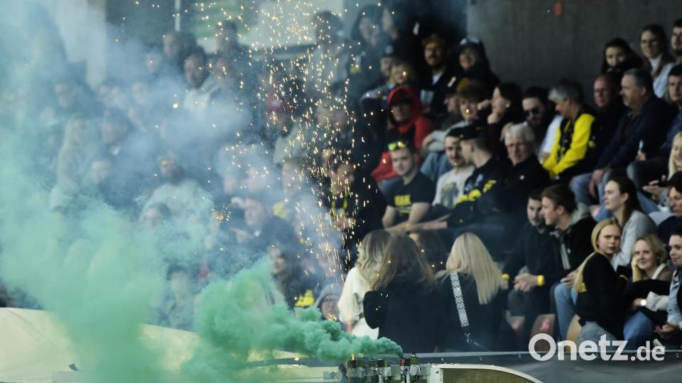 Bilder vom Spiel der Amberg Mad Bulldogs gegen die Augsburg Centurions. Bild: Hubert Ziegler