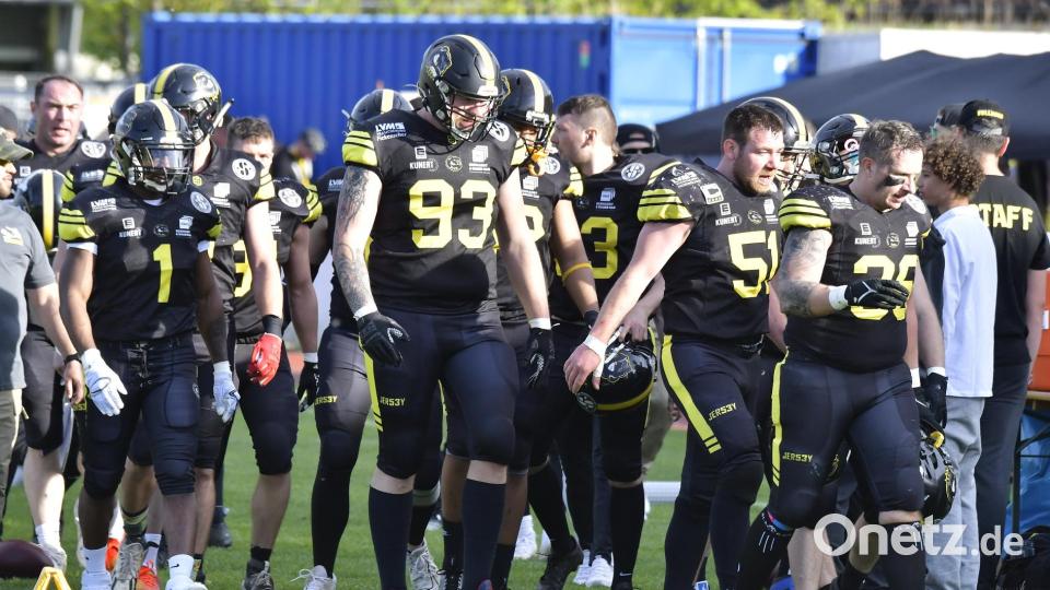 Bilder vom Spiel der Amberg Mad Bulldogs gegen die Augsburg Centurions. Bild: Hubert Ziegler