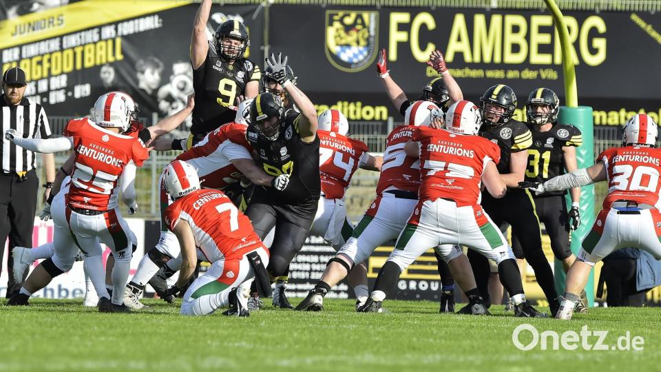 Bilder vom Spiel der Amberg Mad Bulldogs gegen die Augsburg Centurions. Bild: Hubert Ziegler
