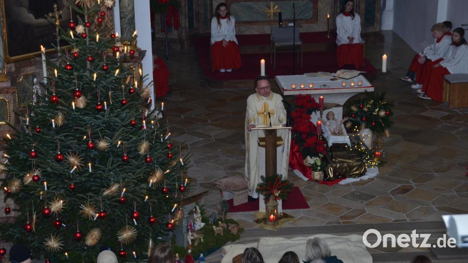 Wie schnell Menschen in Not zusammenrücken und auch plötzlich der Glaube und die Kirche gefragt sind, Trost zu spenden, zeigte sich bei dem furchtbaren Unglück in Magdeburg, hob Dekan Alexander Hösl hervor. Bild: dob