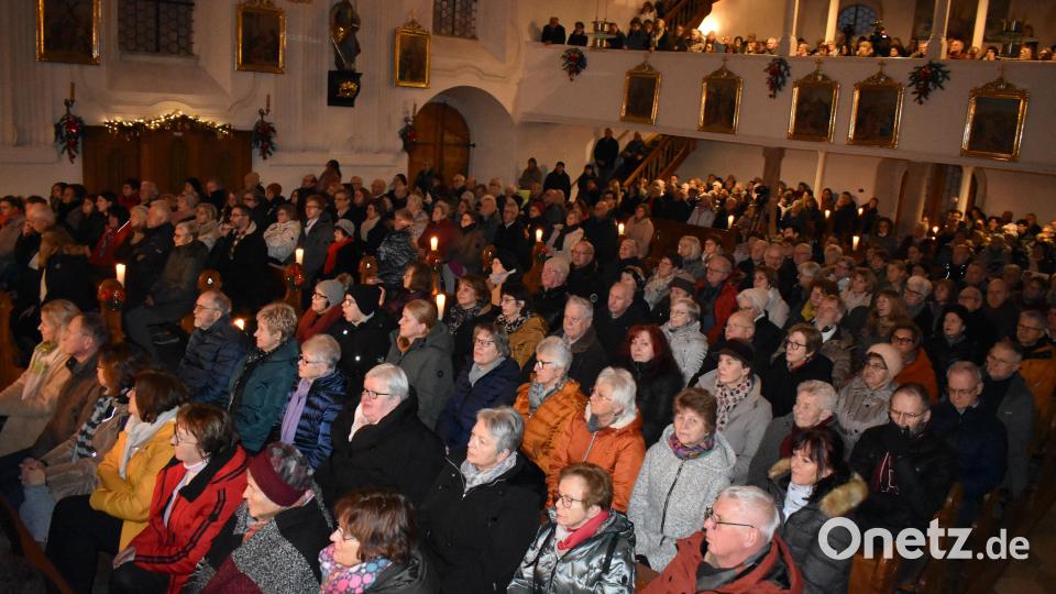 Die Kirche war übervoll besetzt. Bild: rgr