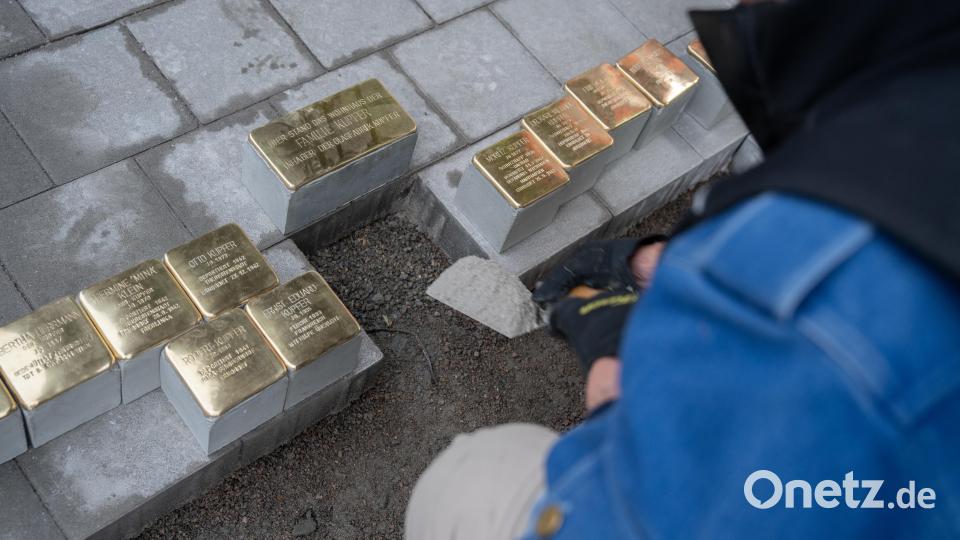 Im Jahr 2022 wurden in Weiden die ersten Stolpersteine überhaupt gelegt. Bild: Marco Meier