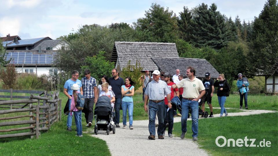Viele Gäste nutzten den schönen Tag für einen Ausflug mit der gesamten Familie. Bild: ubb