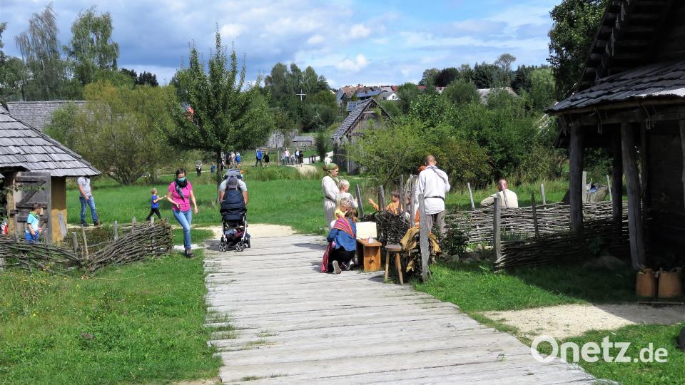 Spaziergang durchs mittelalterliche Dorf. Bild: ubb