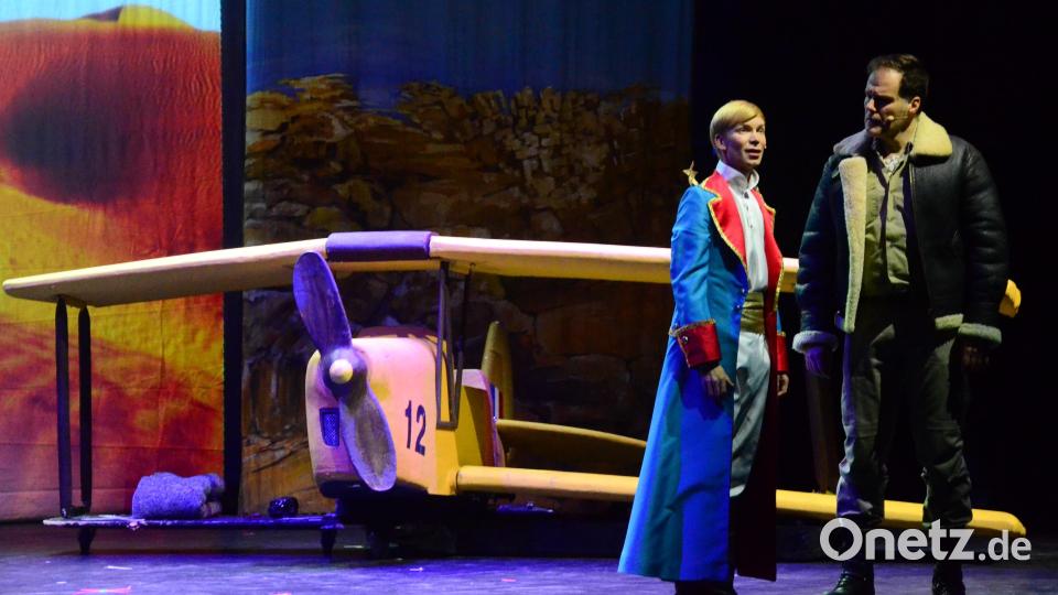 Das weltbekannte Werk &quot;Der kleine Prinz&quot; wird in der Max-Reger-Halle eindrucksvoll inszeniert. Bild: Kunz