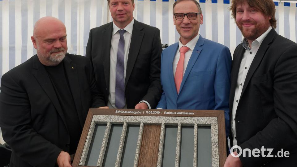 Einweihung des sanierten Rathauses in Waldsassen. Bild: tr