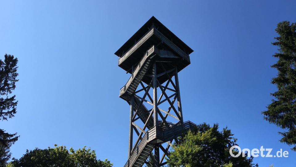 Der Oberpfalzturm steht auf dem Gipfel der 946 Meter hohen Platte. Bild: Hohlheimer