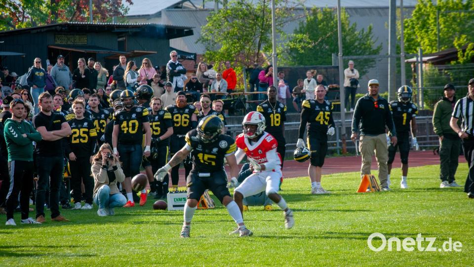 Als wäre die 19:42-Heimniederlage gegen die Augsburg Centurions nicht schon ernüchternd genug gewesen: Die American Footballer der Amberg Mad Bulldogs erlebten einen Saisonstart zum Vergessen. Bild: Alexander Unger