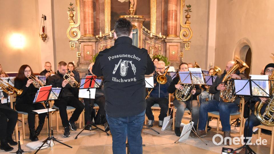 Den Posaunenchor dirigierte in bewährter Weise Martin Schmidt. Bild: no