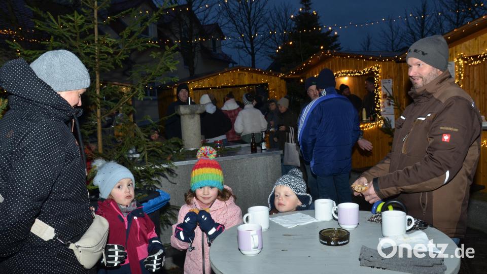 Lichterl und Laternen funkelten ringsherum. Bild: dob