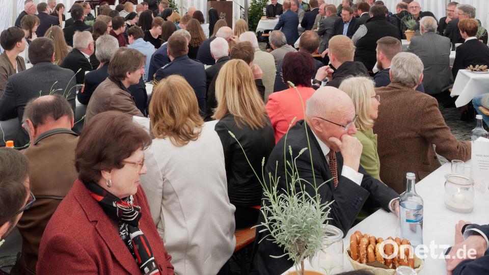 Einweihung des sanierten Rathauses in Waldsassen. Bild: tr