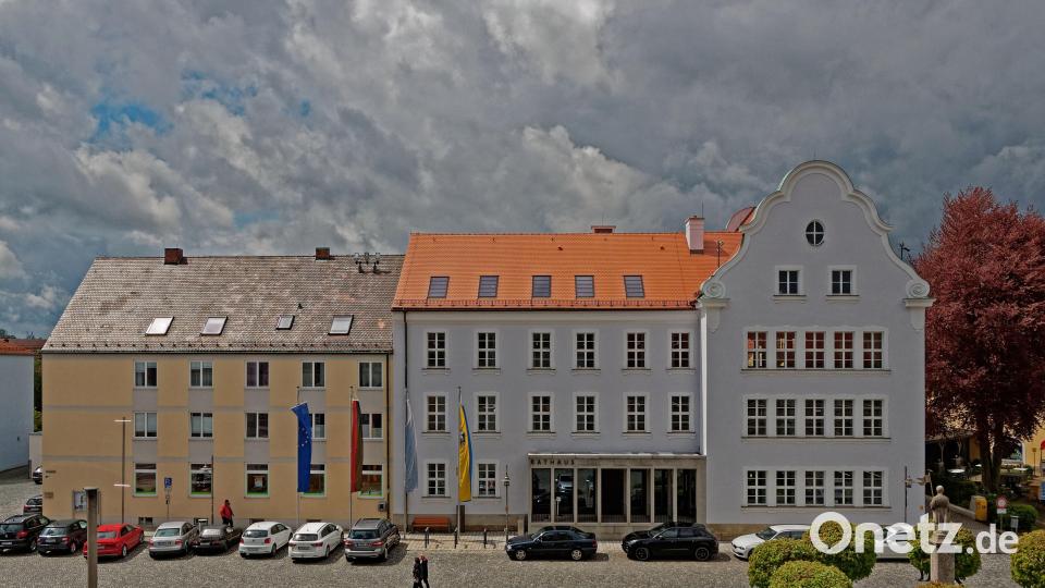 Einweihung des sanierten Rathauses in Waldsassen. Bild: tr