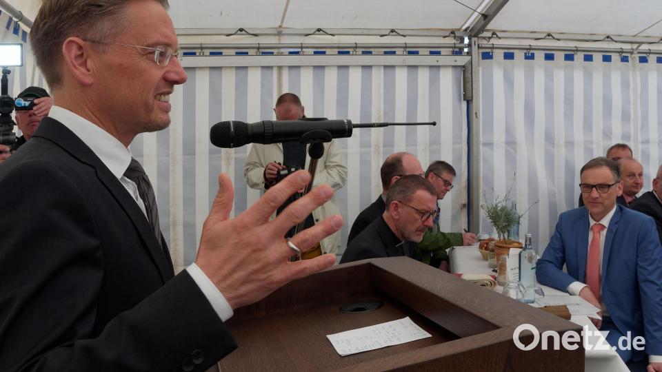 Einweihung des sanierten Rathauses in Waldsassen. Bild: tr