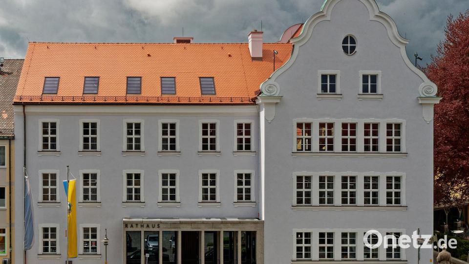 Einweihung des sanierten Rathauses in Waldsassen. Bild: tr