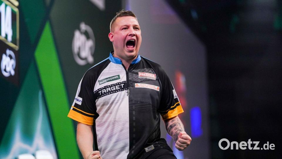 Steht im WM-Halbfinale: Chris Dobey. Bild: Alberto Pezzali/AP/dpa