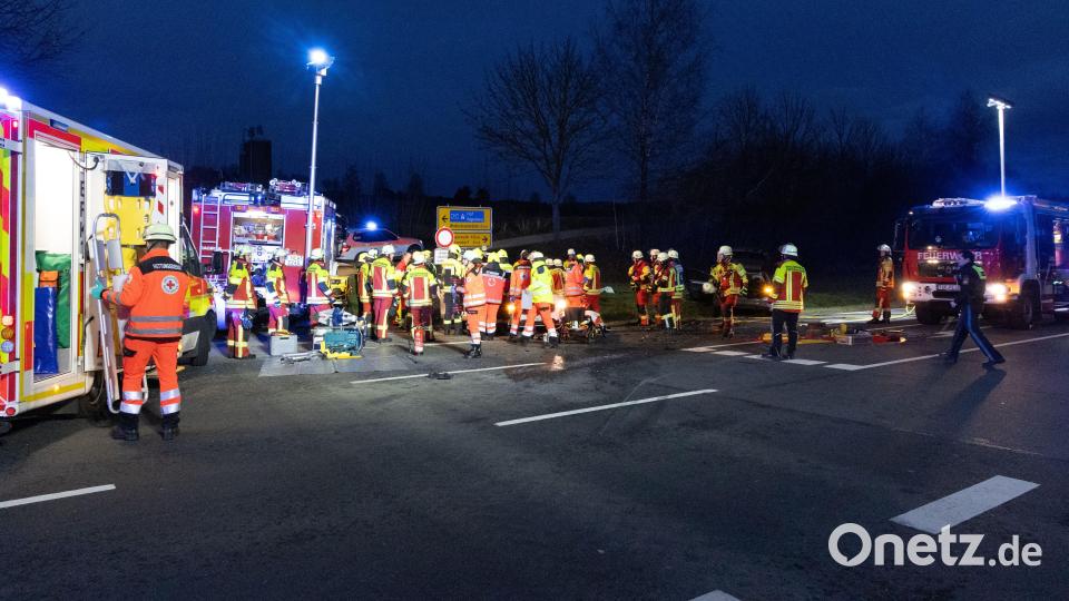 Am Donnerstagmorgen kam es bei Burggrub zu einem Verkehrsunfall. Bild: Roland Wellenhoefer
